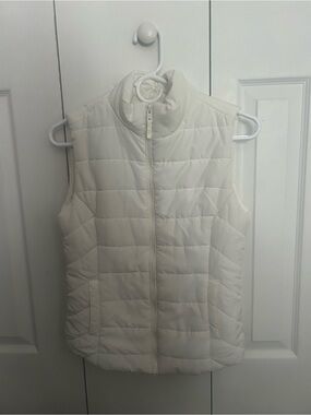 Aeropostale Women's White Quilted Puffer Vest